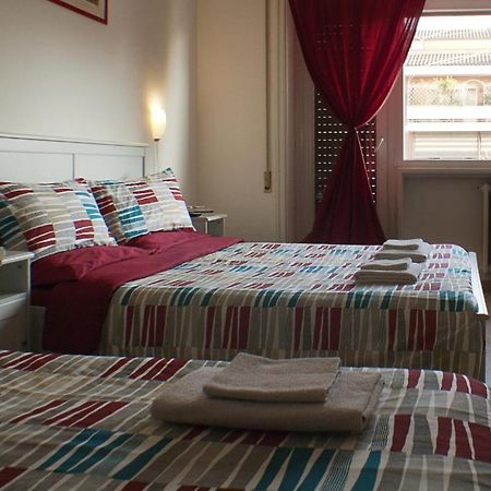 Bed And Breakfast At Home Di Chiara Rome Room photo